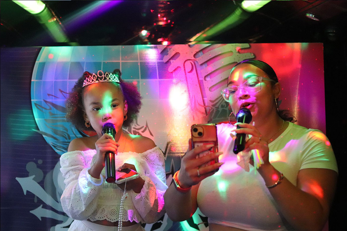 Ultimate Beast Gaming Bus Party Karaoke